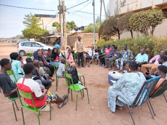 Lutte contre les drogues : les jeunes s’engagent pour sensibiliser leurs pairs à Niamakoro